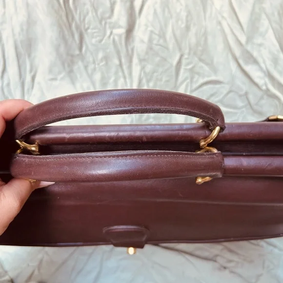 Beekman Coach Leather Briefcase - Picture 8 of 9